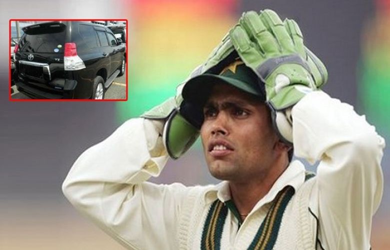 Kamran Akmal fined by traffic police for tinted glasses
