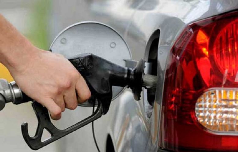 OGRA recommends reduction in petrol price