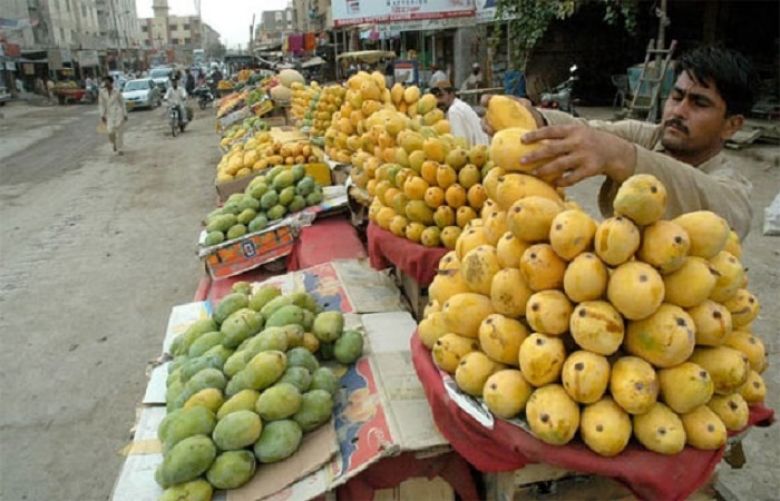 Profiteers increase fruit prices with advent of Ramazan in Karachi