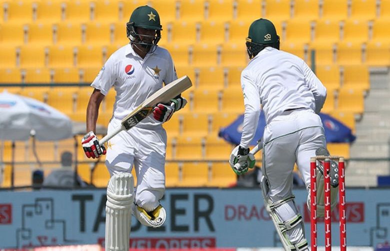 Pakistan lose quick wickets in chase of 136