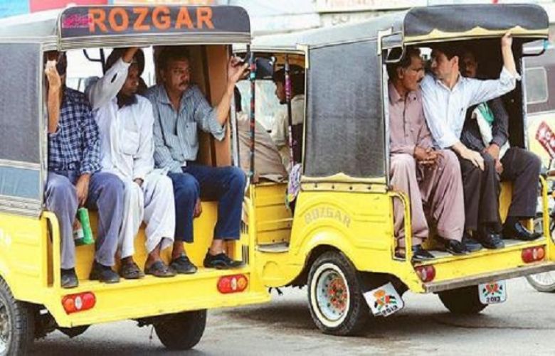 Supreme Court bans unregistered Qingqi rickshaws