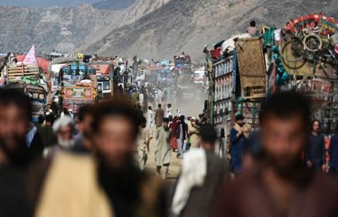 More than 165,000 Afghans flee Pakistan after deportation order: officials