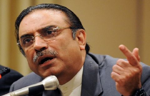 Budget 2015-16 will crush poor Pakistanis: Zardari