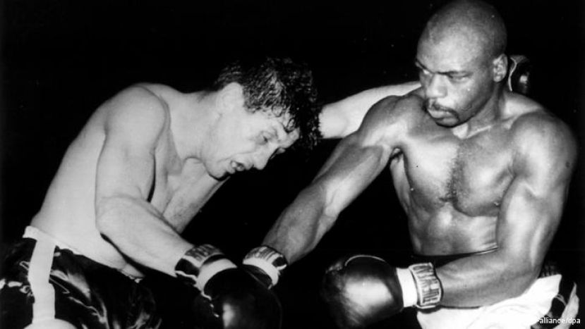 Wrongly-convicted boxer &#039;Hurricane&#039; Carter dies