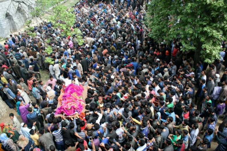 Thousands attend funerals of martyred youth
