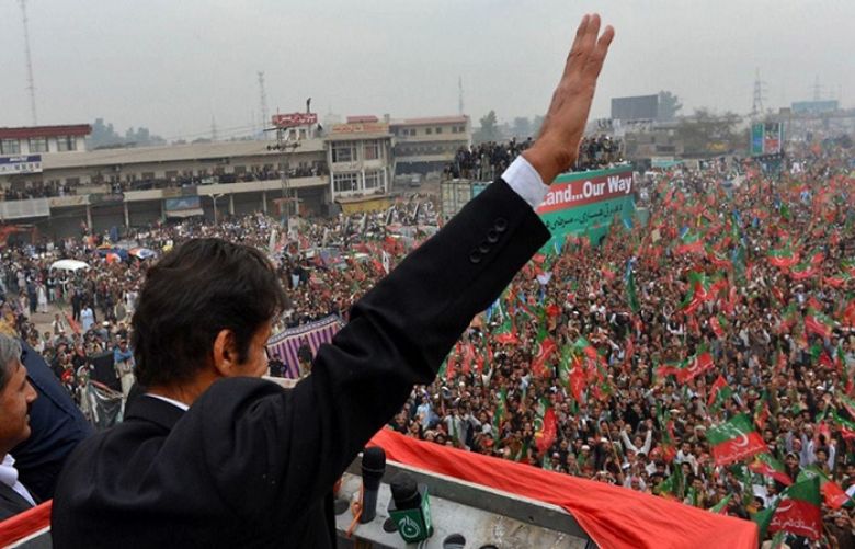 Days are numbered for Nawaz’s government, claims Imran
