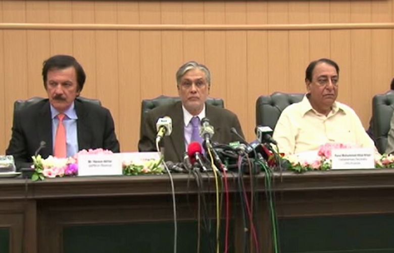 Foreign reserves level not worrisome: Ishaq Dar