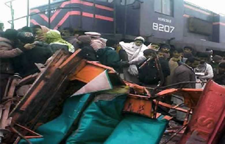 Six children killed, seven injured as train rams into school rickshaw in Lodhran