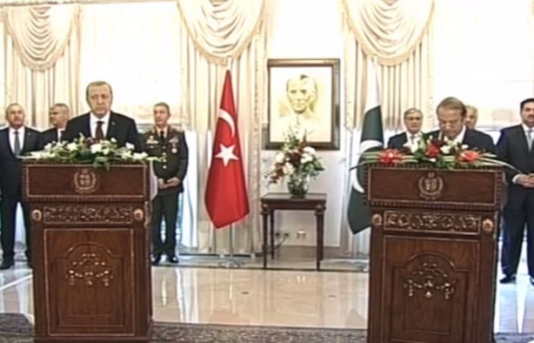 Prime Minister Nawaz Sharif and Turkish President Recep Tayyip Erdogan