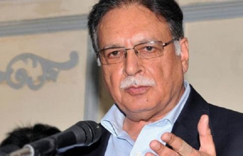Pervaiz Rasheed quells rumours of alleged deal between Nawaz, government