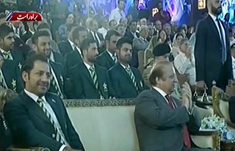 Victorious cricket team in PM House for celebratory event