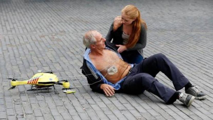 Ambulance drone&#039; hovers in Holland