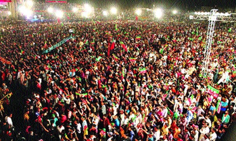 Gujrat rally: Imran announces decisive war on November 30
