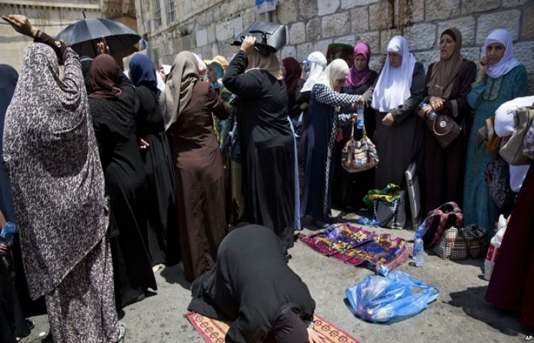 Palestinians rejoice removal of metal detectors from Al Aqsa