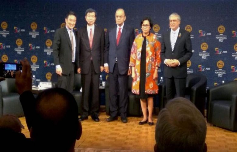 Arun Jaitley, Pakistani minister share cold vibes during global meet in Japan