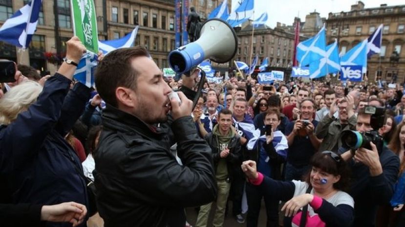 Scottish independence: Final day of campaigning ahead of vote