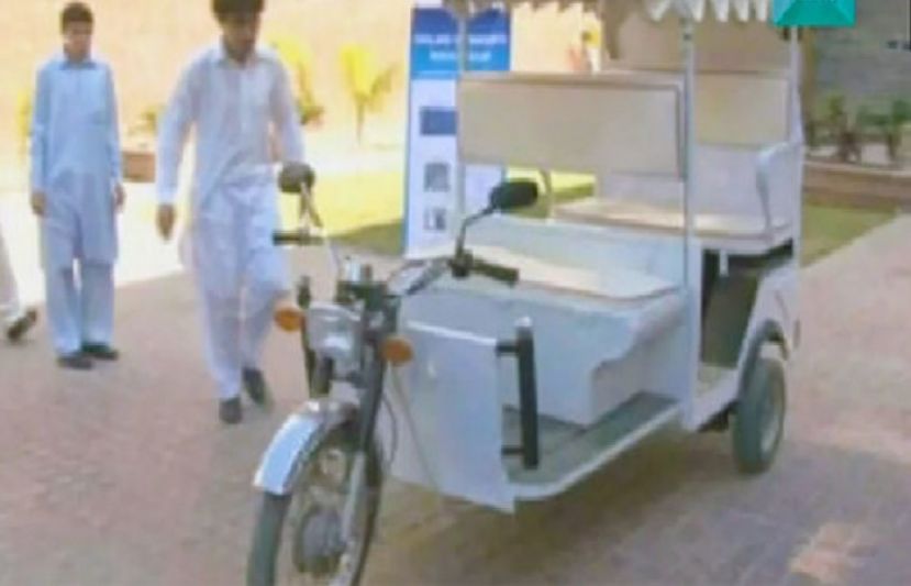 Young Peshawar engineers build solar-powered rickshaw