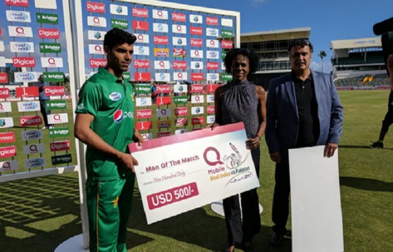 Shadab Khan receiving man of the match award