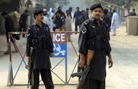 Peshawar: One cop killed, two injured in terrorist attack