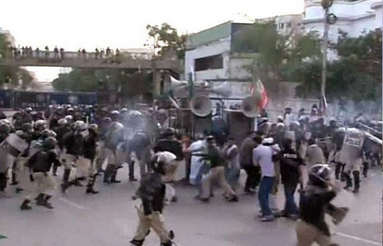 Karachi: ISO&#039;s &#039;Death to America&#039; rally baton-charged by police