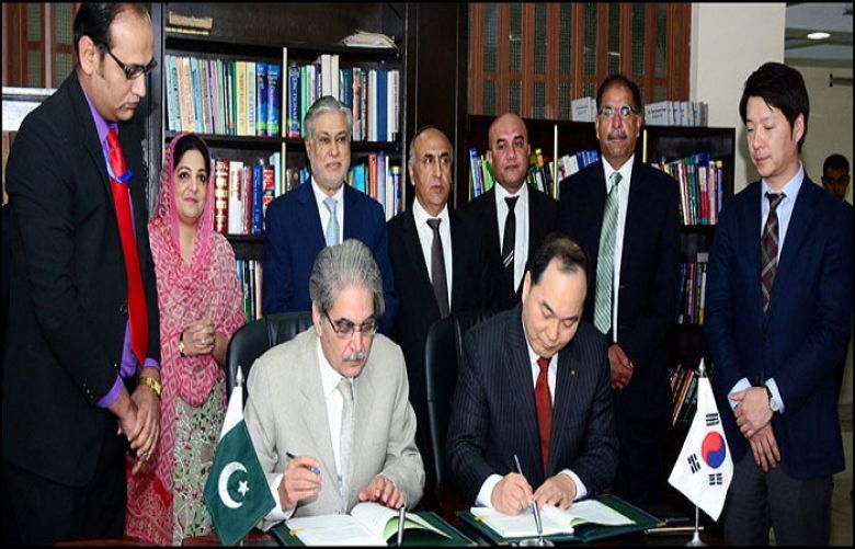 Pakistan, Korean Exim bank sign loan agreement