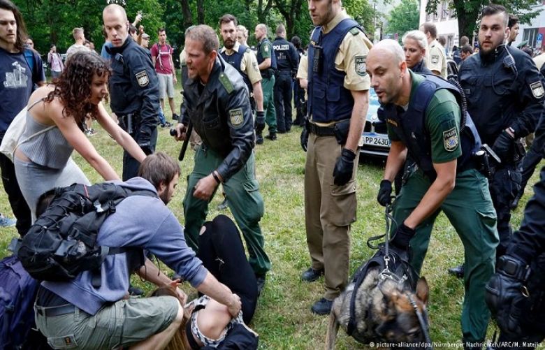 German students clash with police to fend off classmate&#039;s deportation