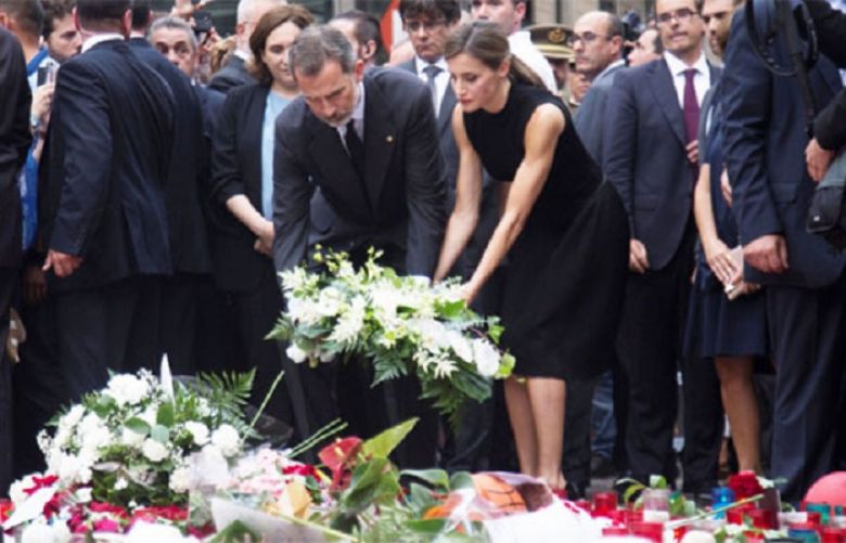 Spanish King, Queen Visit Barcelona Terror Attack Site