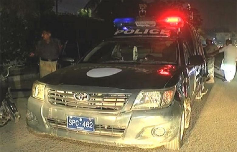 Two policemen martyred in firing incident in Karachi