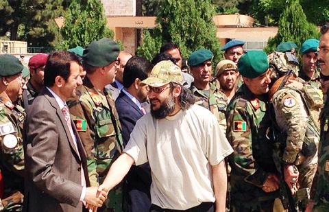 Ali Haider Gilani handed over to Pakistan officials in Kabul