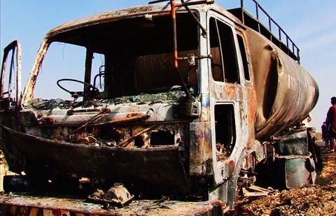 Fatal crash between bus, oil tanker leaves 57 dead near Karachi