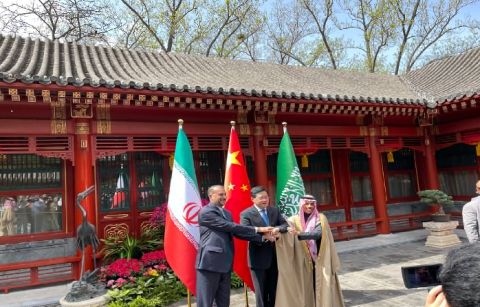 Iranian & Saudi envoys meet in China