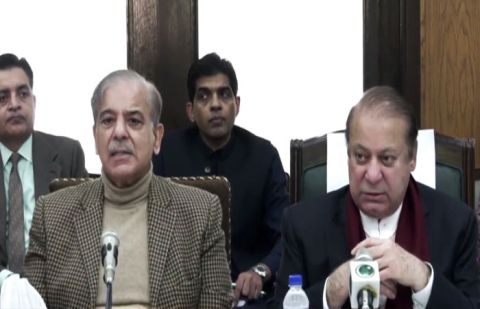 Nawaz for swift action on cabinet formation and executing PML-N manifesto