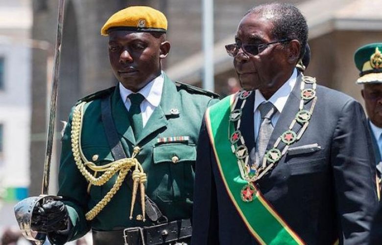 Zimbabwe crisis: Army says it is &#039;targeting criminals&#039;, not Mugabe