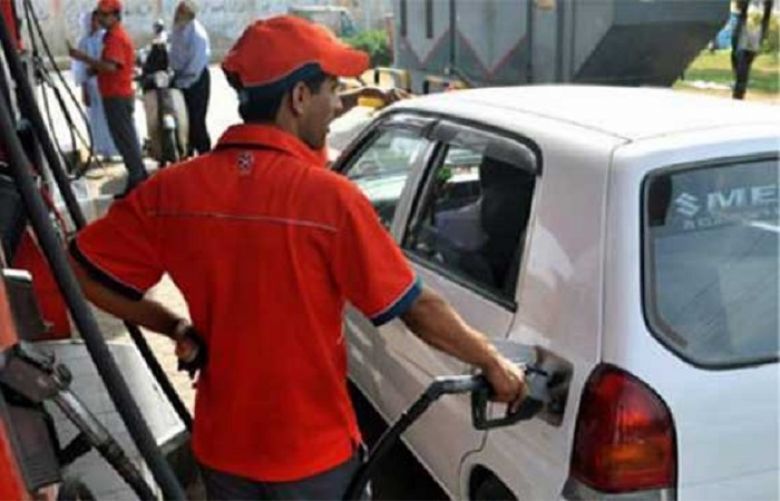 Ogra proposes Rs2.36 per liter increase in petrol price