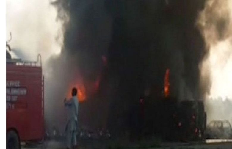 143 burnt to death as oil tanker catches fire in Bahawalpur