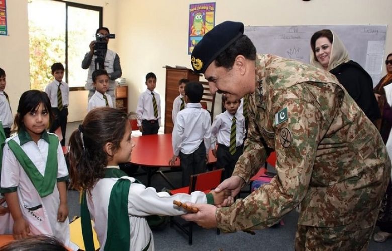 Gen Raheel Sharif visited the newlly opened APS in Changmalai, South Waziristan