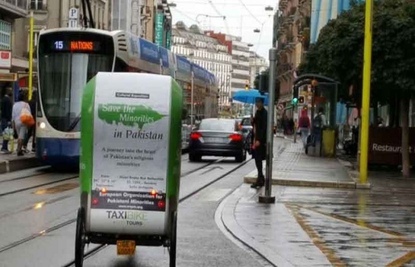 جنیوا میں ایک سواری پر موجود بی ایل اے کا اشتہار