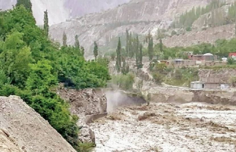 چترال میں موسلادھار بارش اور سیلابی ریلوں نے تباہی مچا دی
