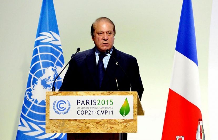 وزیر اعظم نواز شریف پیرس میں عالمی ماحولیاتی کانفرنس سے خطاب کرتے ہوئے