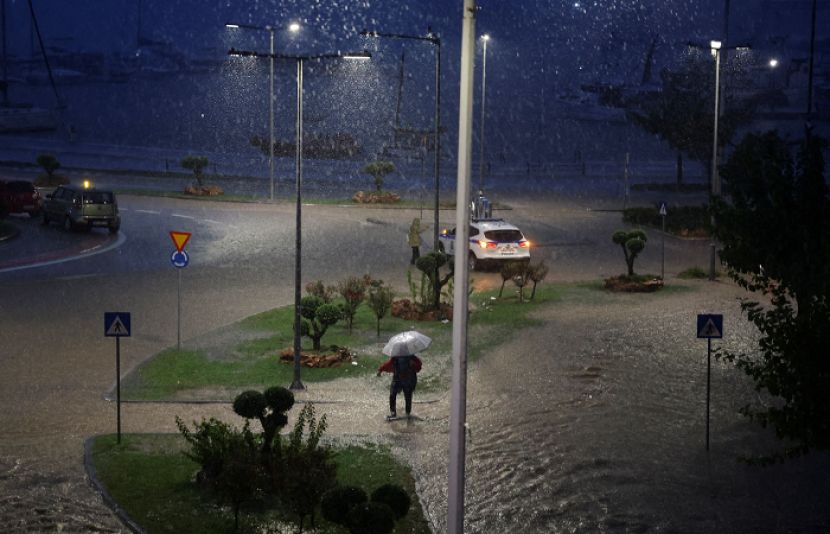 یونان میں طوفانی بارشوں نے تباہی مچادی