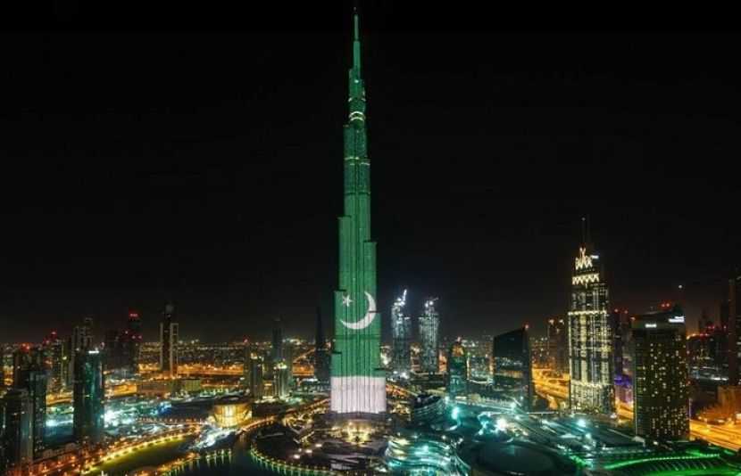 دنیا کی بلند ترین عمارت پر پاکستانی پرچم