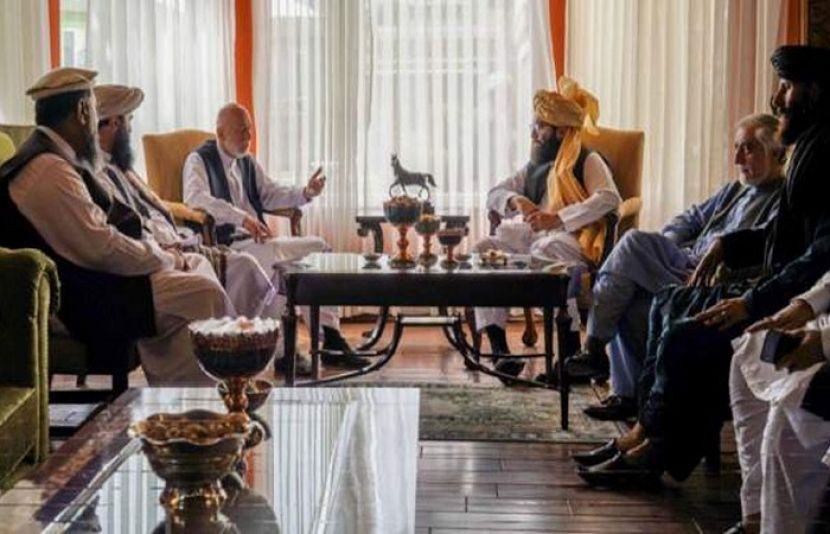 طالبان کے سیاسی دفتر کے رکن انس حقانی نے کابل میں گلبدین حکمت یار سابق افغان صدر حامد کرزئی اور سابق چیف ایگزیکٹو عبداللہ عبداللہ سے اہم ملاقات کی ہے