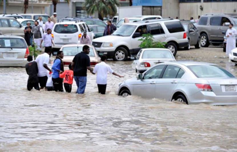 سعودیہ عرب: شدید بارشوں سے سیلابی صورت حال،فلائٹ آپریشن متاثر