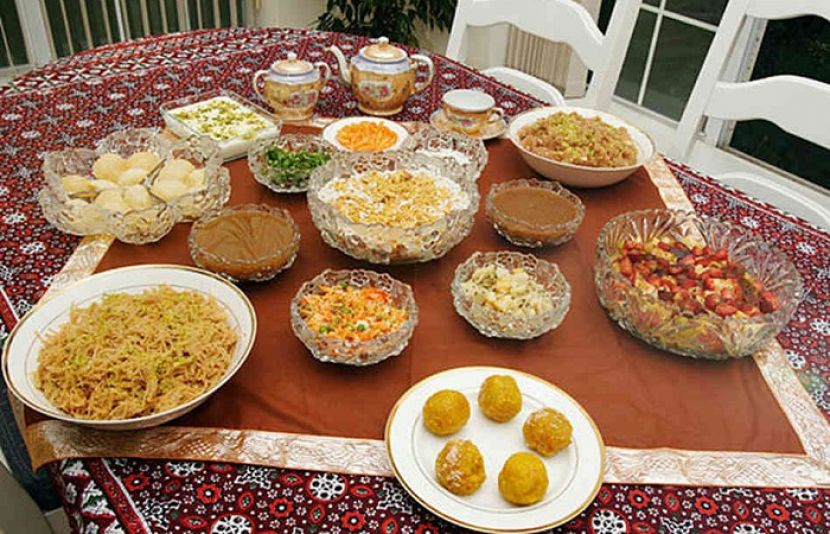 عید کا دوسرا روز: کھابوں کے شوقین گھروں سے نکل آئے