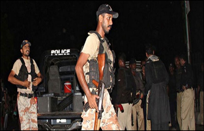 کراچی میں رینجرز اور پولیس کی کارروائیاں‘ چار ٹارگٹ کلرز گرفتار