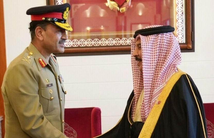 چیف آف آرمی اسٹاف جنرل عاصم منیر نے بحرین کے بادشاہ حمد بن عیسیٰ الخلیفہ  سے ملاقات کر رہے ہیں