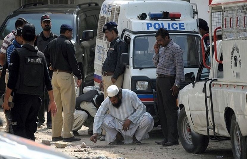 کراچی میں فائرنگ سے ایک پولیس رضا کار جاں بحق جبکہ دوسرا زخمی ہوگیا