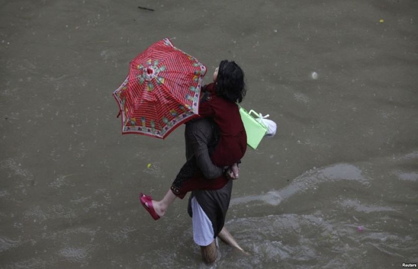 پنجاب کے مختلف علاقوں میں آندھی اور بارش