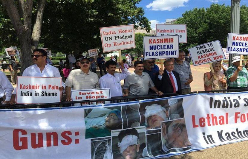 ڈونلڈ ٹرمپ اور مودی ملاقات کے دوران کشمیری اور سکھ برادری کا احتجاج
