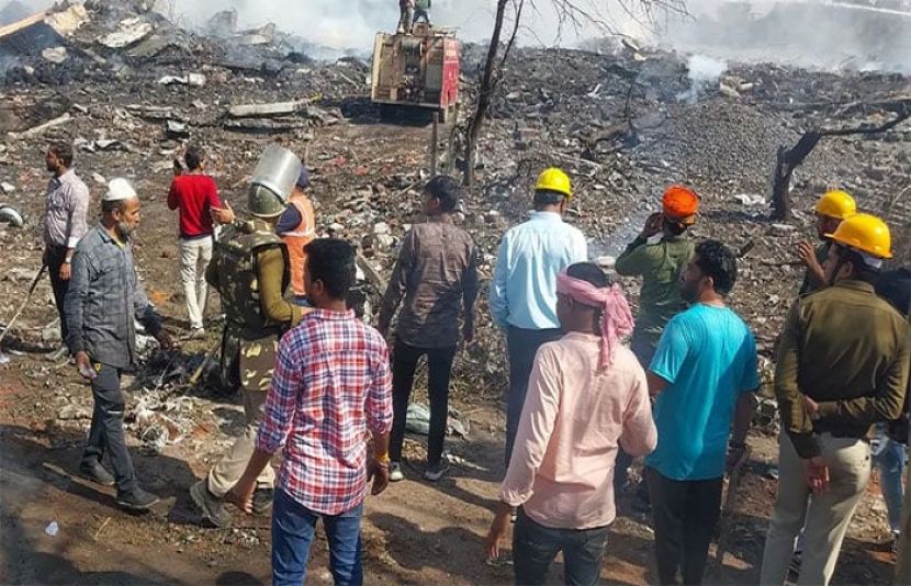 بھارت  میں آتش بازی کا سامان بنانے والی فیکٹری میں دھماکا